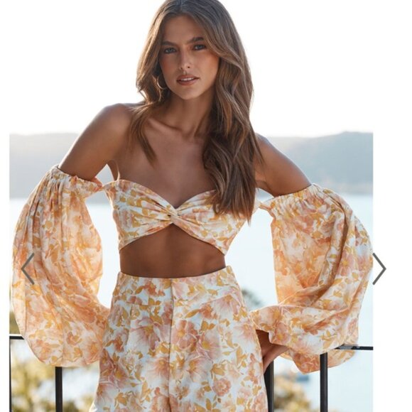 AMALIE SHOWPO NEW Emerita Linen Floral Off Shoulder Twist Crop Top Cotton 10 - Picture 3 of 16